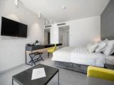 Deluxe Double room with balcony and with partial ocean view