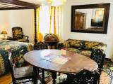 Classic Quadruple room with city view