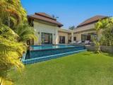 2 Bedrooms Quadruple Villa