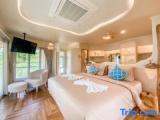 Superior room with partial sea view