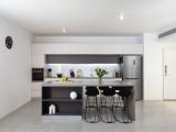 4 Bedrooms Apartment with balcony