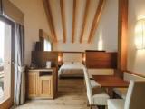 Suite with balcony and with mountain view