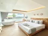 Comfort room with sea view