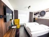Standard Double room with street view