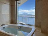 Suite with ocean view