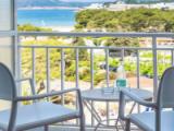 Standard Twin room with partial sea view