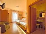 Economy Triple room with balcony and with mountain view