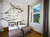 Superior Twin room with square view