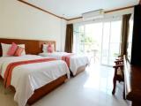 Standard room with pool view