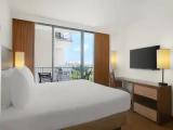 Standard Double room with partial ocean view