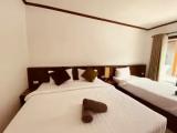 1 Bedroom Standard Family room with pool view