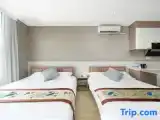 Standard Twin room with view