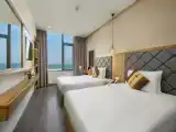 Premier Twin room with city view