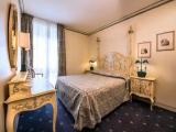 Classic room with garden view