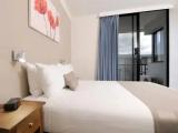 1 Bedroom Triple Apartment
