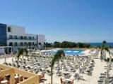 Standard Triple room with partial sea view