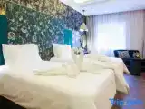 Standard Twin room with city view