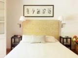 Standard Triple room with garden view