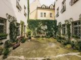 1 Bedroom Classic Double Apartment with courtyard view