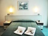 Standard Double room with balcony and with partial ocean view