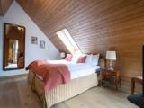 Suite with mountain view