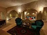 Royal Cave Suite