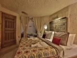 Cave Suite - No Window