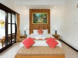 Junior Suite with pool view