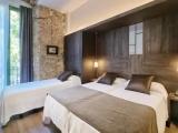 Comfort Exterior View Triple room Square/Street View