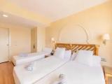 Standard Triple room with balcony