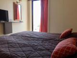 Suite with city view