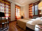 Twin room with mountain view