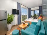 Triple Apartment with partial sea view