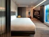 Suite with city view