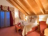 Luxury Single Suite