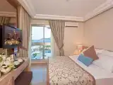 Double room with partial sea view