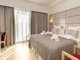 Deluxe room with pool view