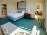 1 Bedroom Lounge Access Double Suite