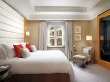 1 Bedroom Deluxe Double Suite with Lounge Access