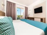 Standard Twin room with balcony and with sea view