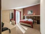 Standard Quadruple Family room with partial sea view