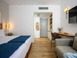 Deluxe Quadruple room
