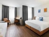 Standard Quadruple room with city view