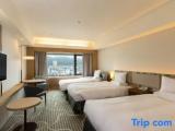 Deluxe Triple Sky View Floor 28-33F