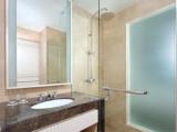 Deluxe Double room with city view