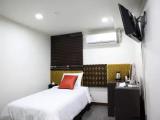 (Window Not Guaranteed) Single room