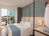 Suite with pool view