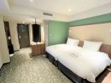 Corner room