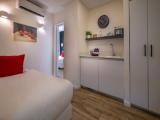 3 Bedrooms Standard Sextuple Family room with balcony