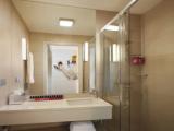 Standard Double room with city view